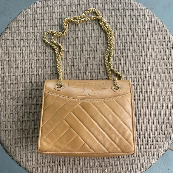 Tory Burch Alexa Convertible Shoulder Bag - Picture 3 of 15